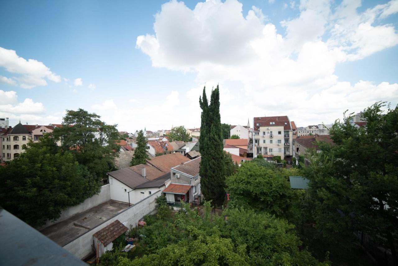Apartment Vera With Free Garage Novi Sad Exterior foto